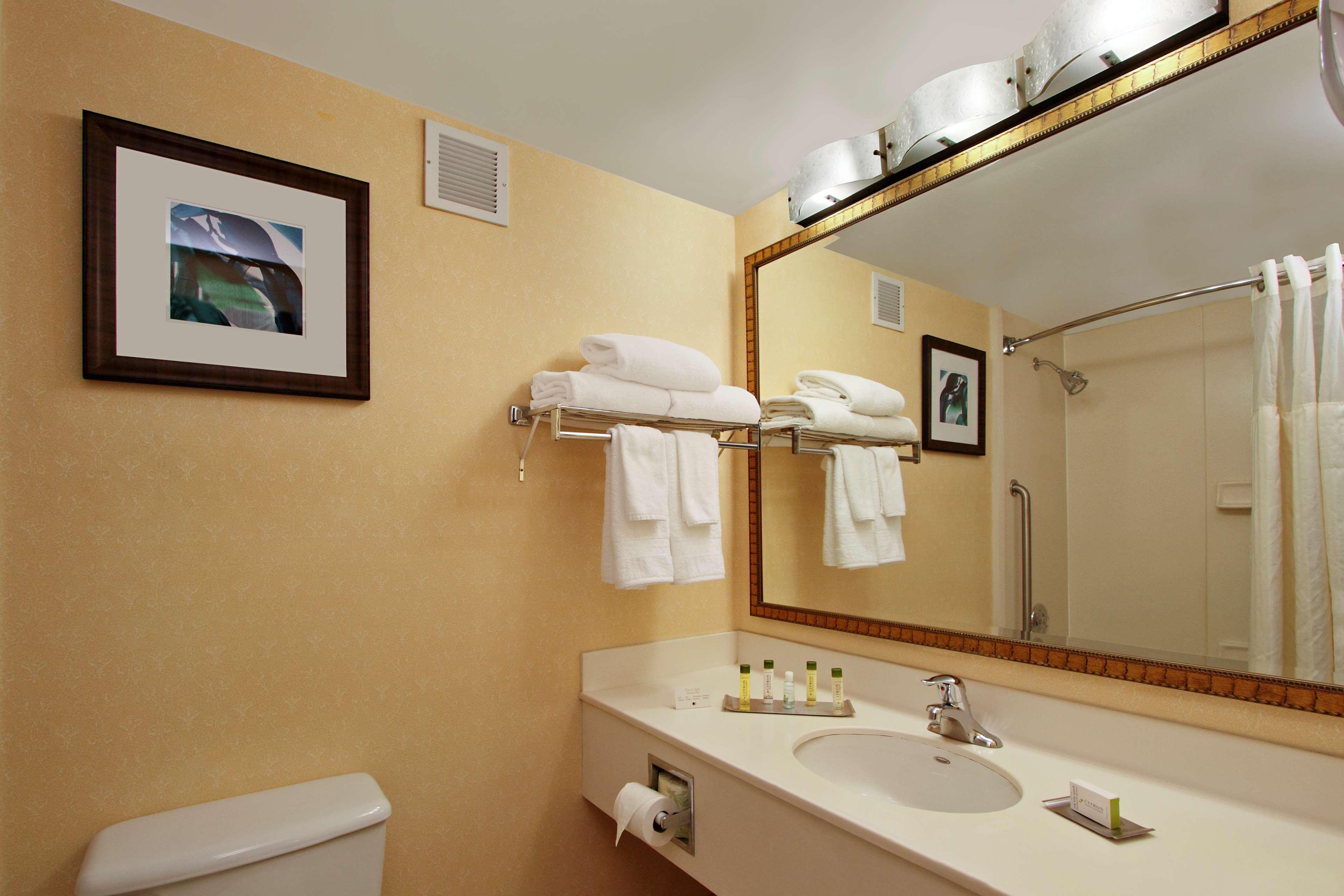 Doubletree By Hilton Mahwah Hotel Exterior foto