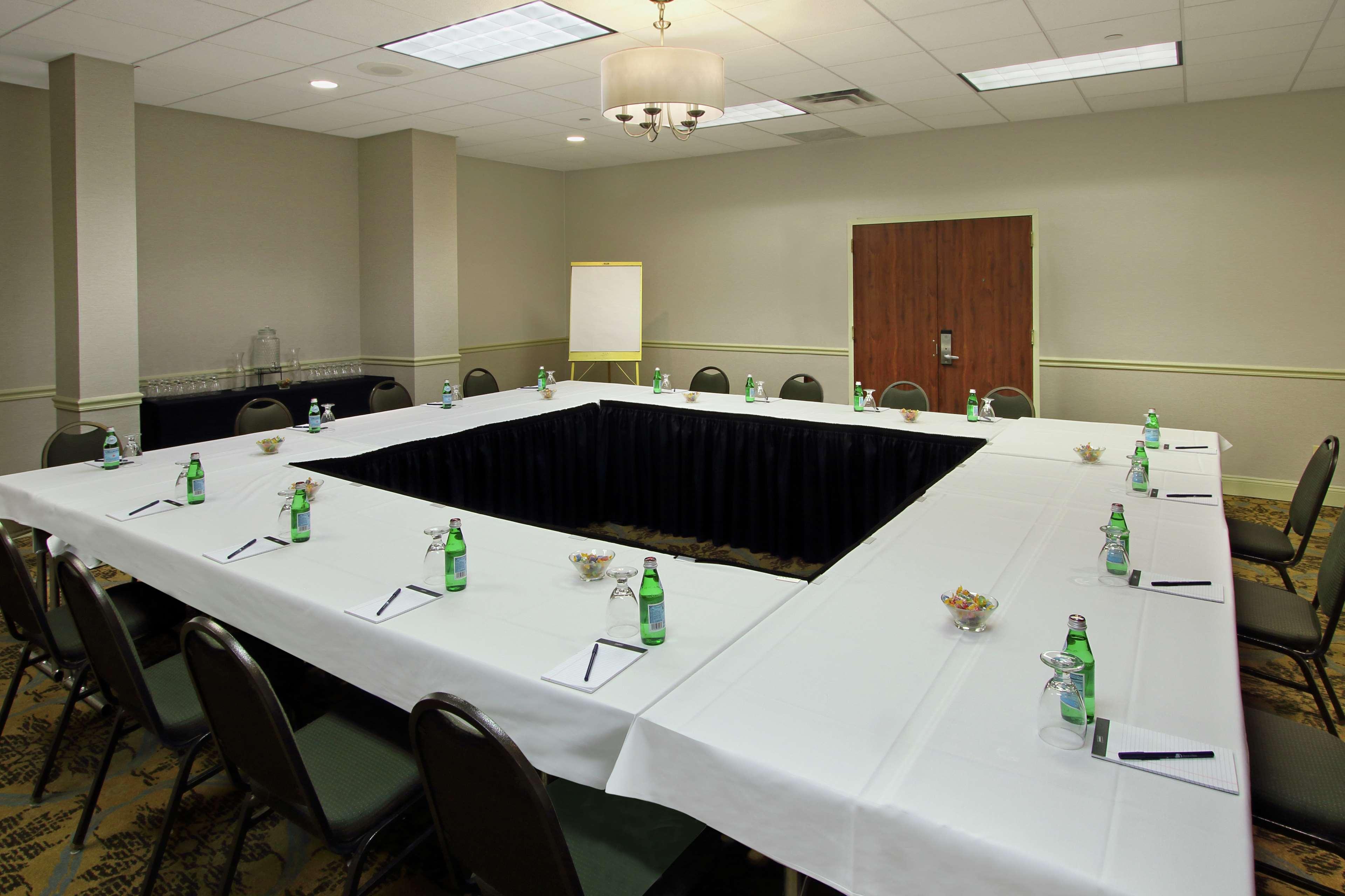 Doubletree By Hilton Mahwah Hotel Exterior foto