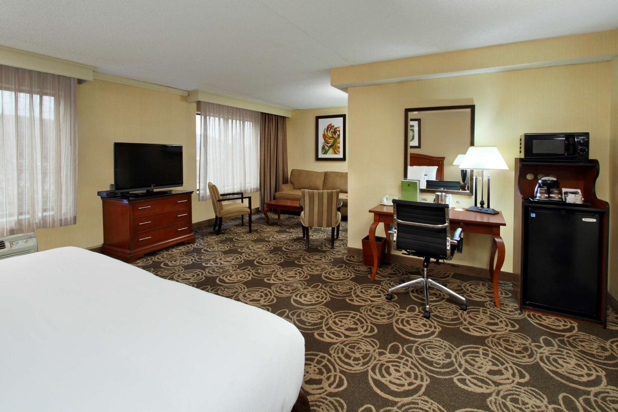 Doubletree By Hilton Mahwah Hotel Exterior foto