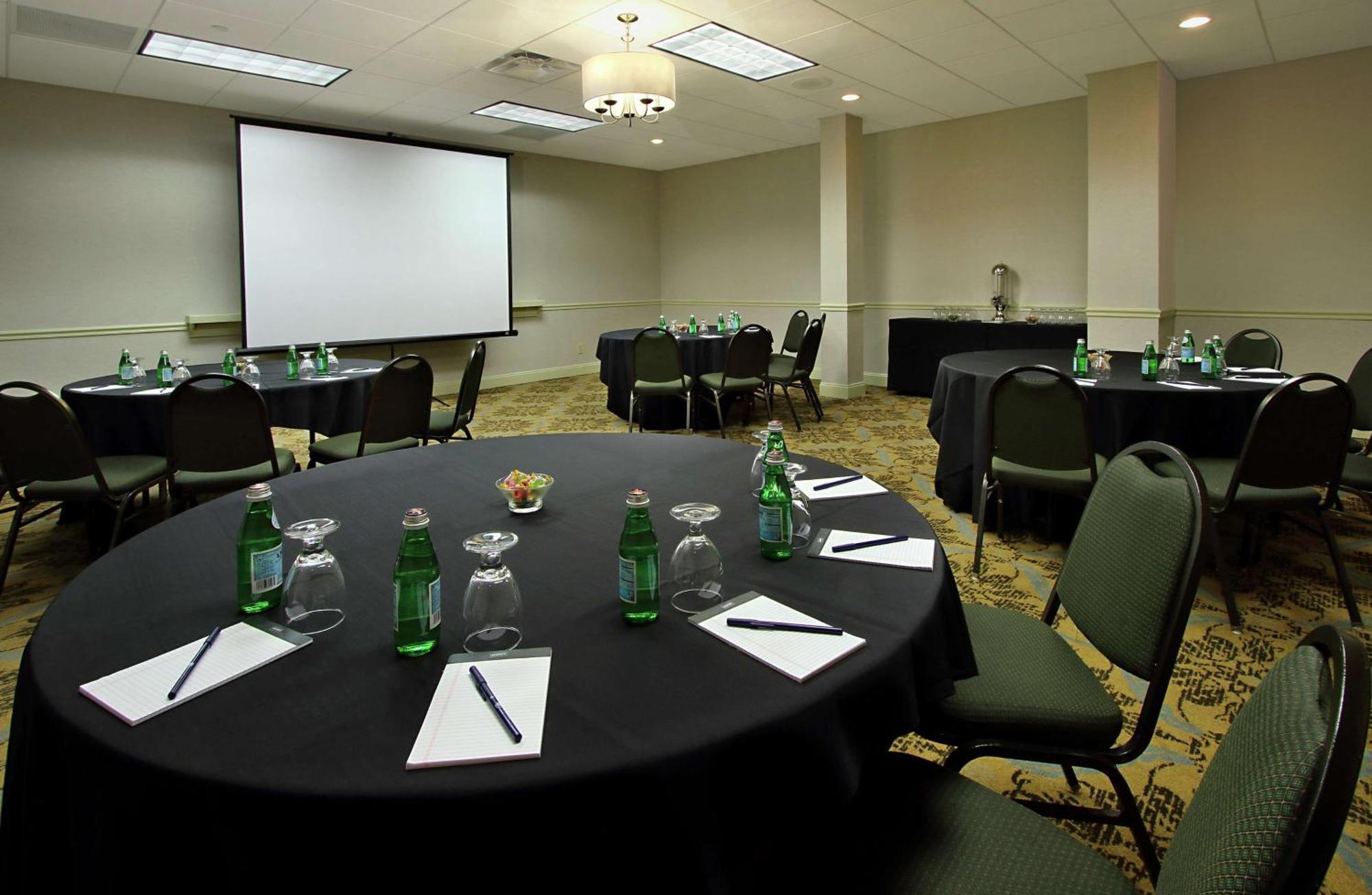 Doubletree By Hilton Mahwah Hotel Exterior foto